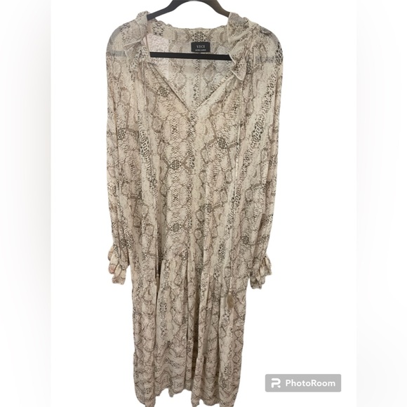Vici boho maxi dress sold out online size XL - Picture 3 of 3